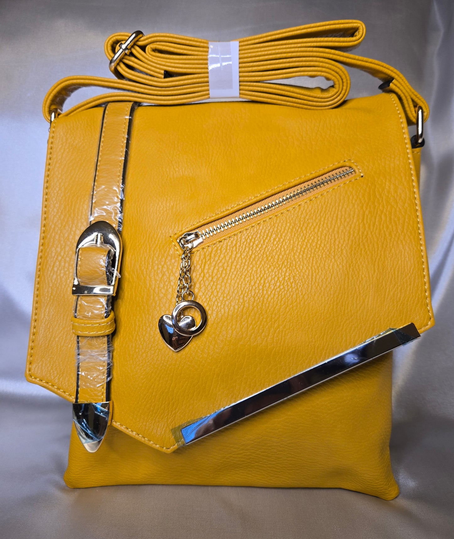 NEW ARRIVAL! The Ultimate Crossbody – 0419250361