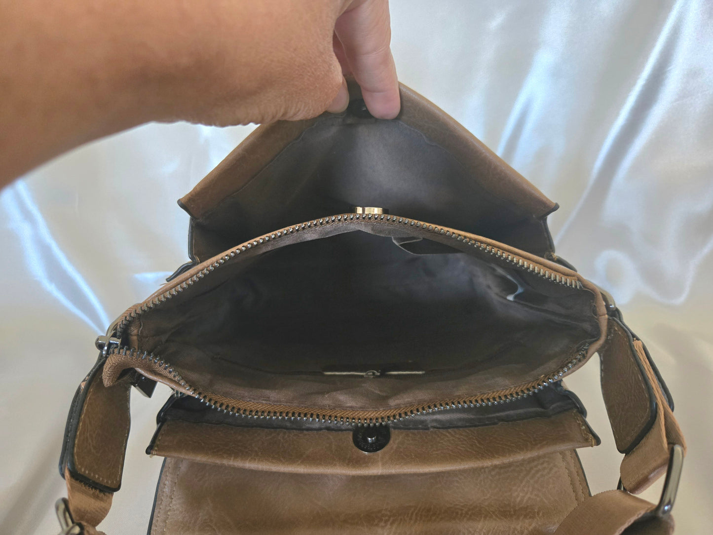 Versatile Man Bag (1118231698)